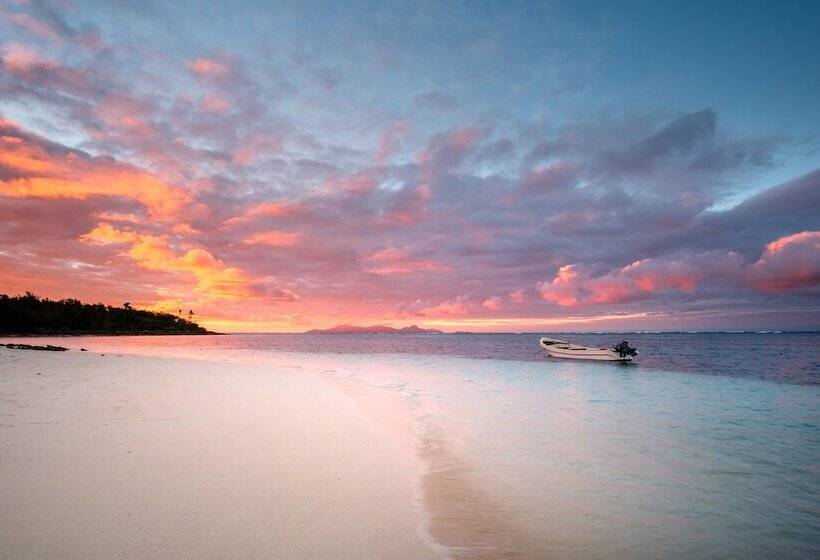 فندق Viwa Island Resort