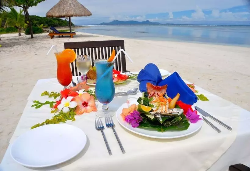 בית מלון כפרי Viwa Island Resort