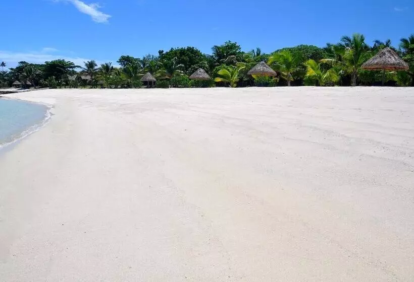 בית מלון כפרי Viwa Island Resort