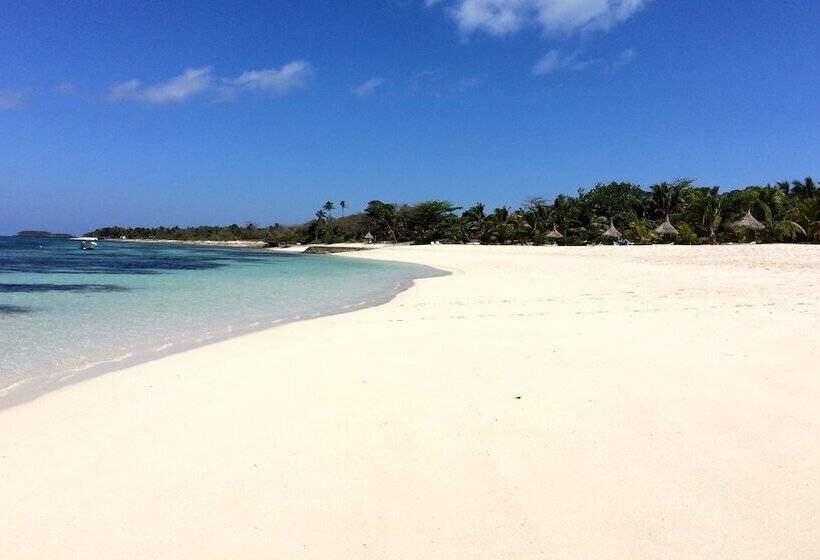 فندق Viwa Island Resort