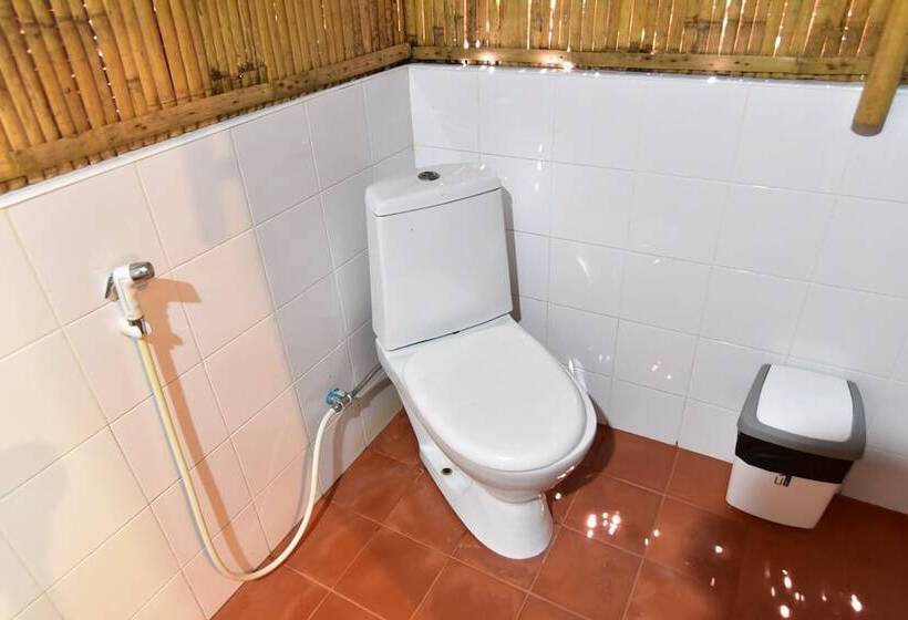 פנסיון Green View Beach Resort