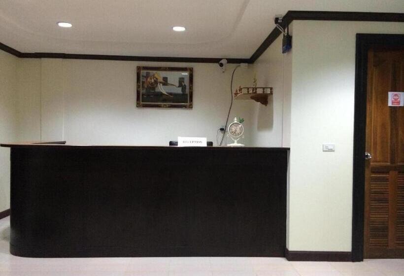 פנסיון Green View Beach Resort