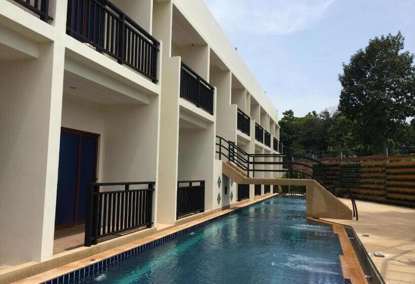 פנסיון Green View Beach Resort