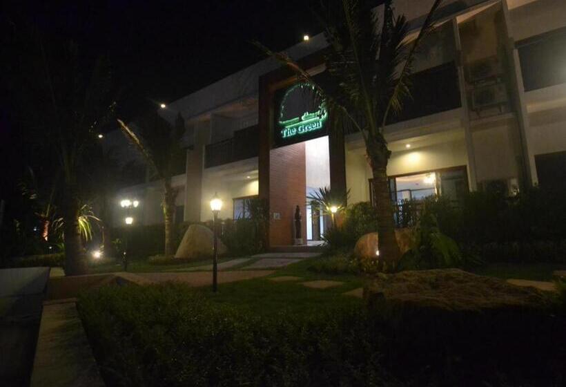 פנסיון Green View Beach Resort