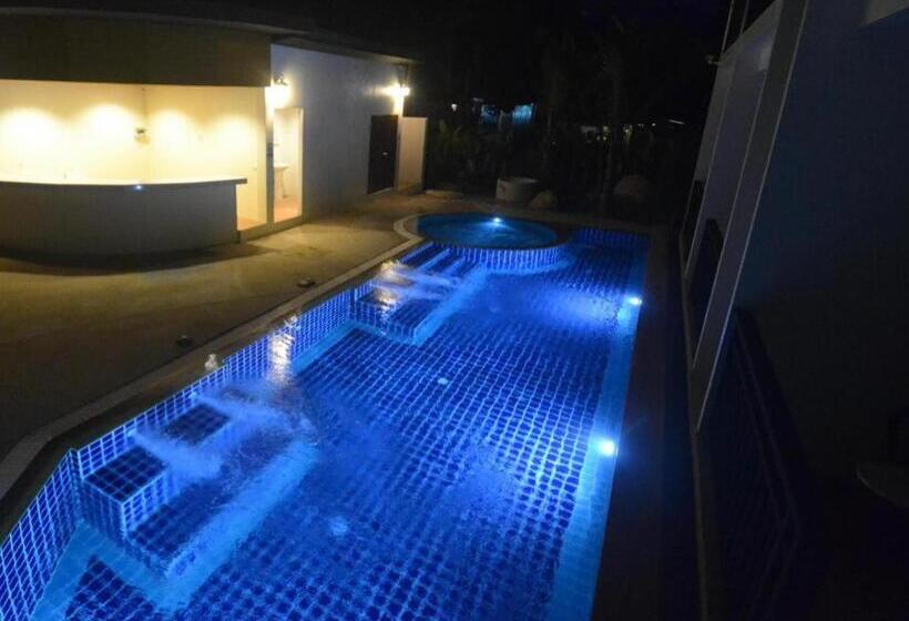 פנסיון Green View Beach Resort