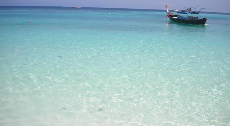 פנסיון Green View Beach Resort