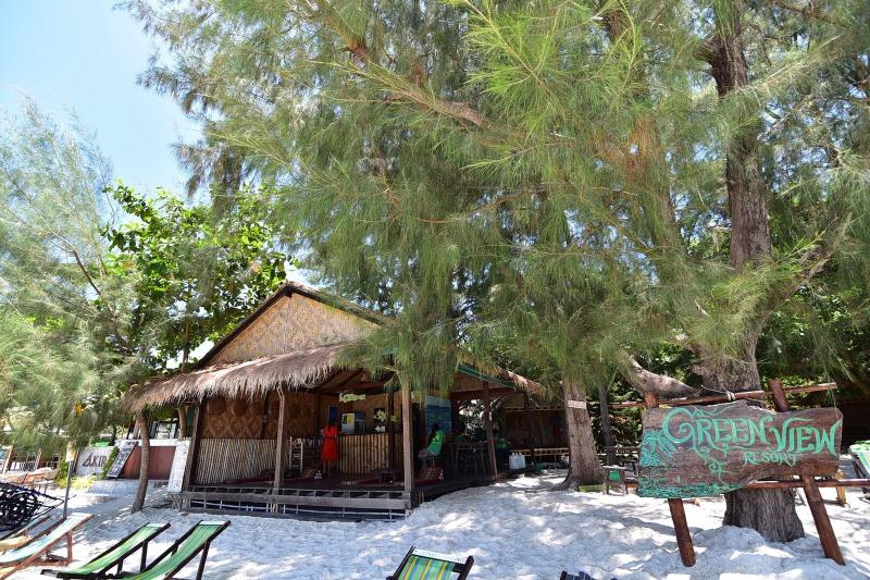 פנסיון Green View Beach Resort