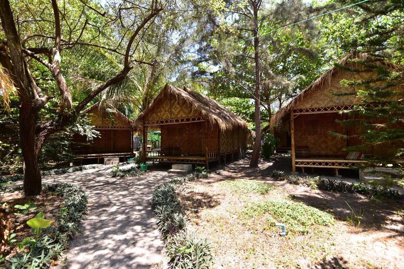 פנסיון Green View Beach Resort