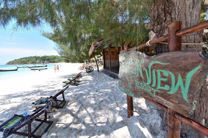 פנסיון Green View Beach Resort