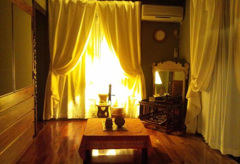 Pensão Milk Ya Women Only Guest House