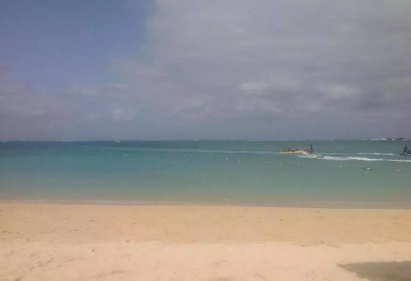 Пансион Milk Ya Women Only Guest House