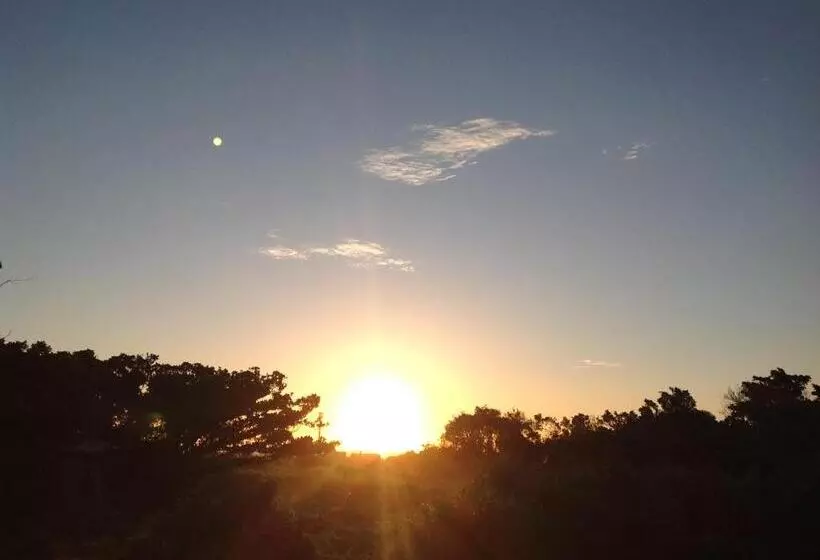 Пансион Milk Ya Women Only Guest House