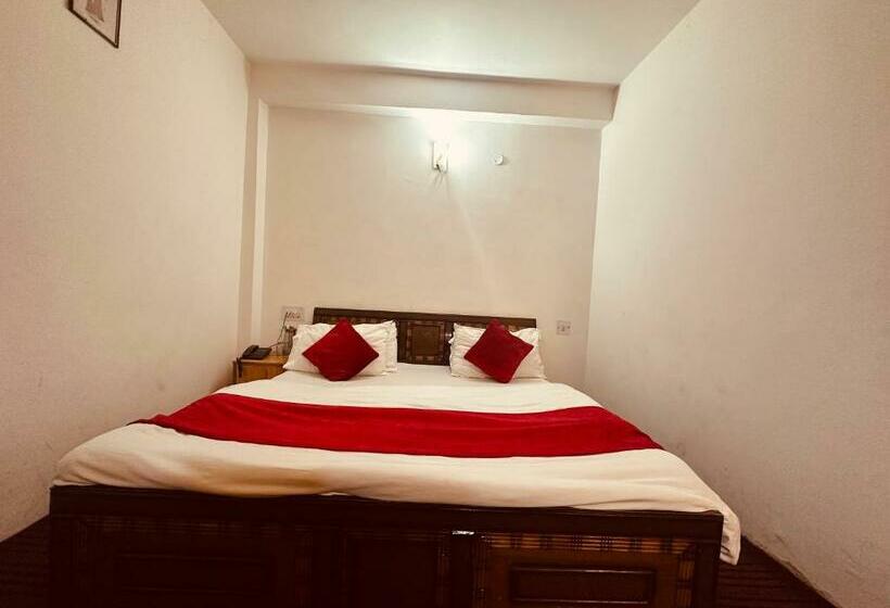 Alpine   A Boutique Hotel , Manali