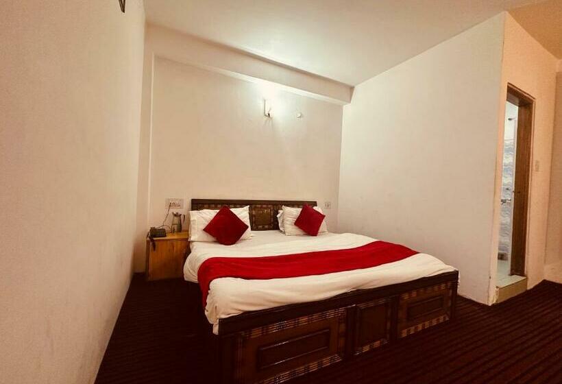 Alpine   A Boutique Hotel , Manali