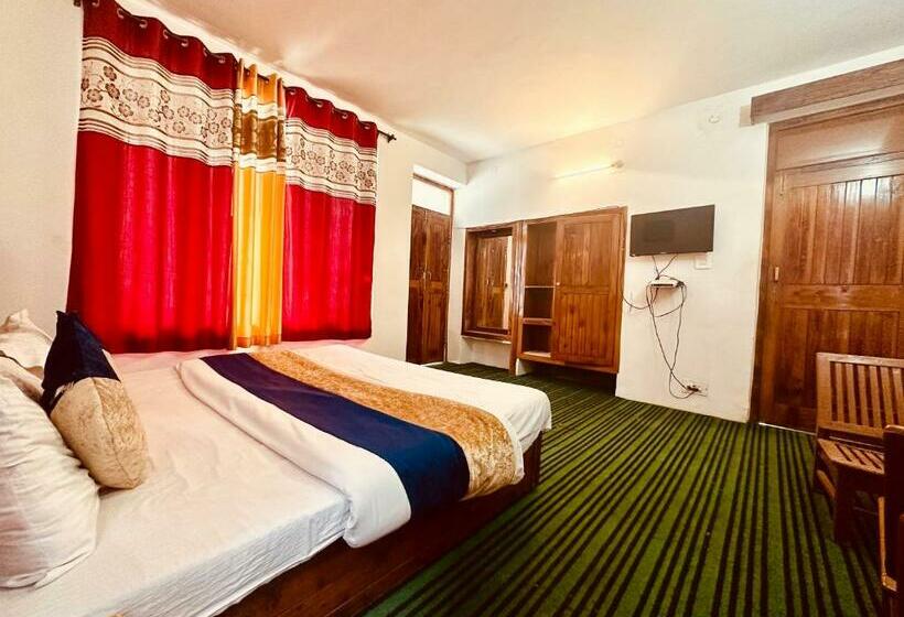 Alpine   A Boutique Hotel , Manali