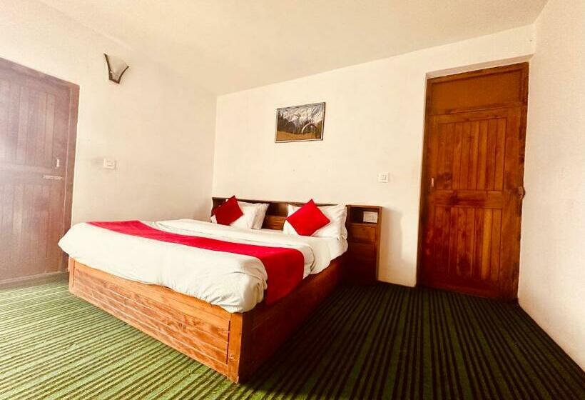 Alpine   A Boutique Hotel , Manali