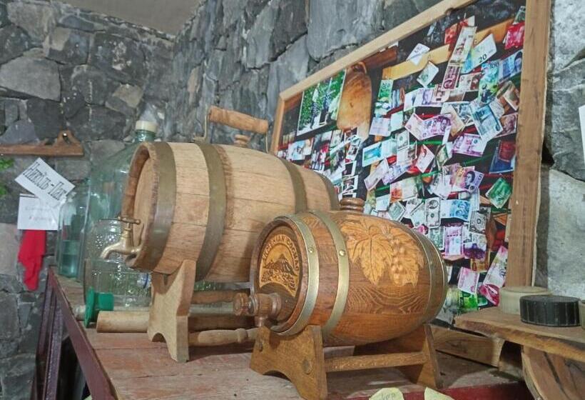 تختخواب و صبحانه Luiza Guest House