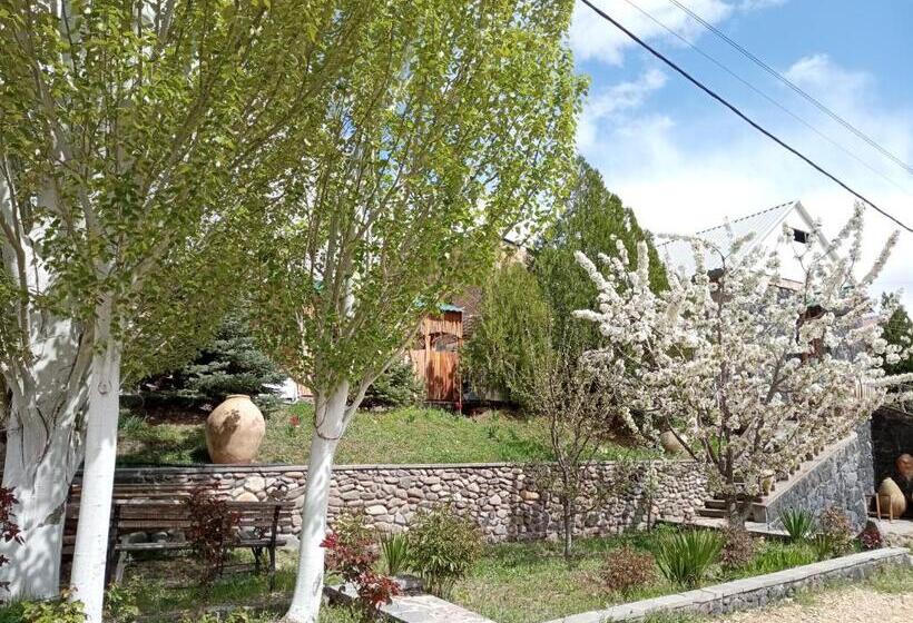 تختخواب و صبحانه Luiza Guest House