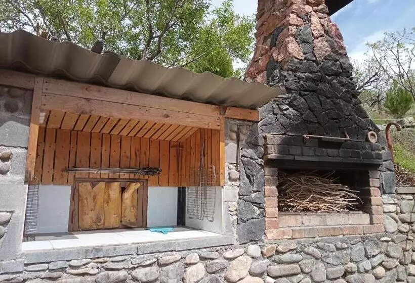 تختخواب و صبحانه Luiza Guest House