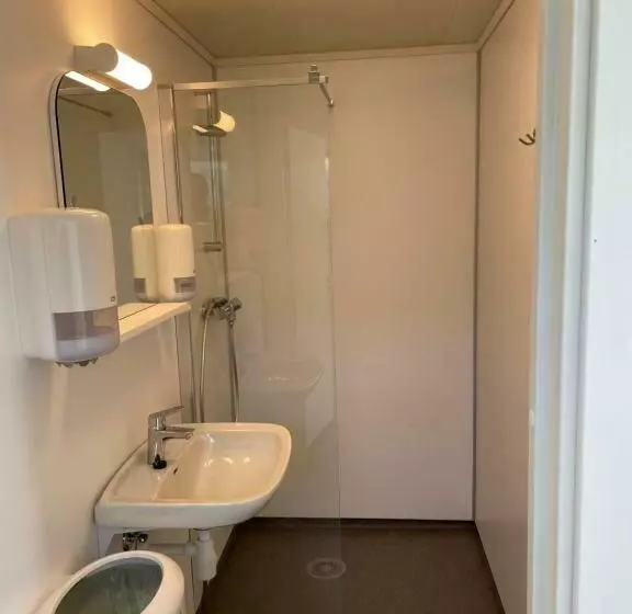 カプセルホテル Environmental Friendly Ecolodge