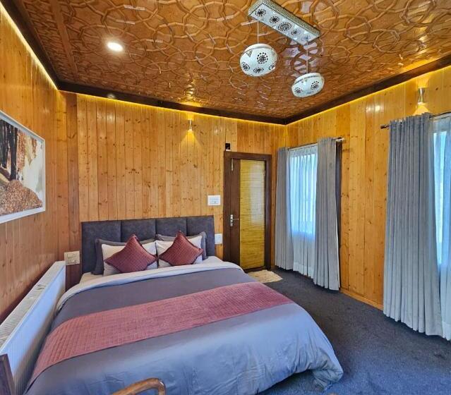 בית מלון כפרי Gulmarg Woods By Stay Pattern