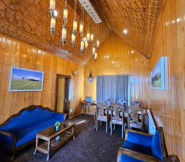 בית מלון כפרי Gulmarg Woods By Stay Pattern