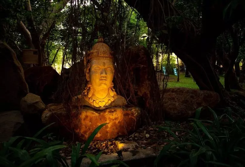 Hotelli Malhar Machi Mountain Resorts