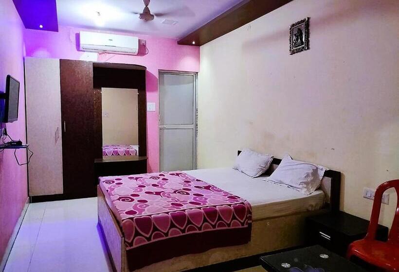 בית מלון כפרי Staymaker Madhuwan Heights