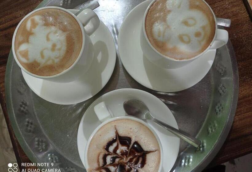 پانسیون Begnas Coffee House &