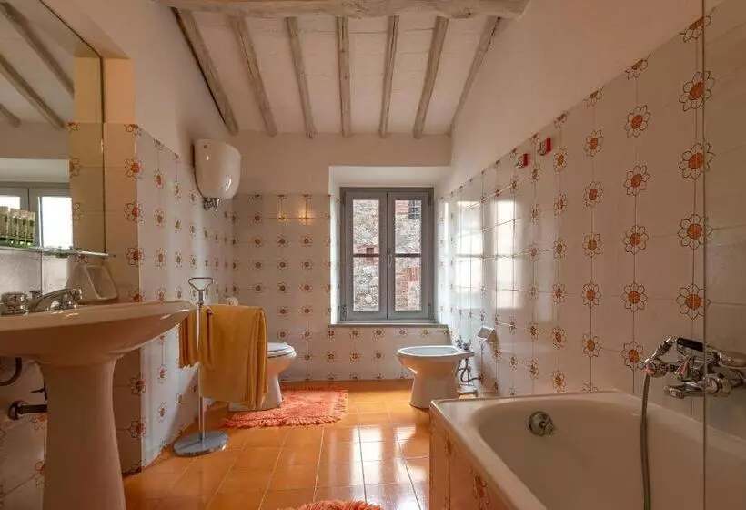 Majatalo La Foresteria Castell In Villa