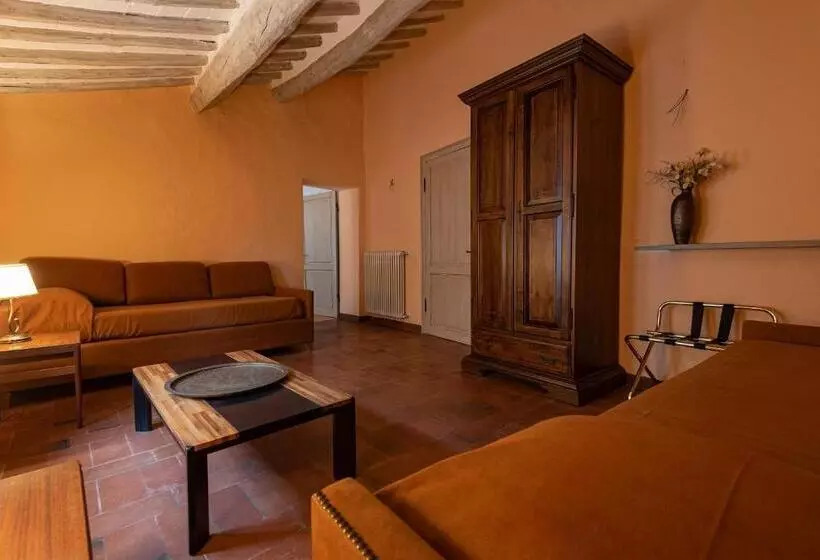 Majatalo La Foresteria Castell In Villa