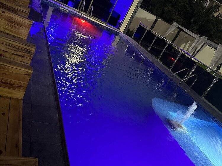 פנסיון Northwold Hottel