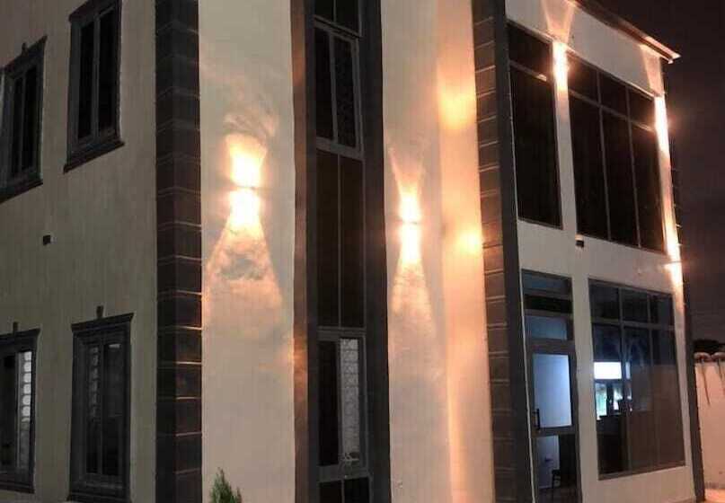 פנסיון Northwold Hottel