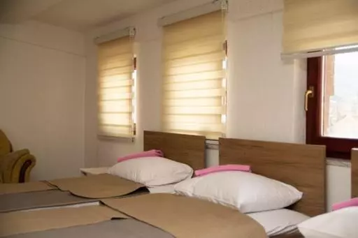 تختخواب و صبحانه Sarah Apartments
