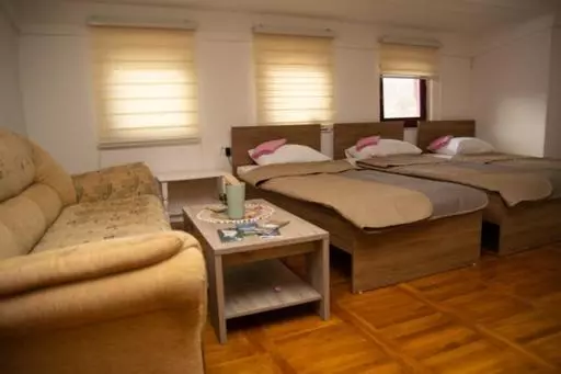 تختخواب و صبحانه Sarah Apartments