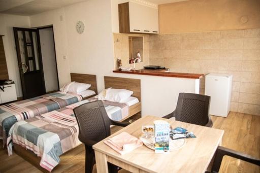 تختخواب و صبحانه Sarah Apartments