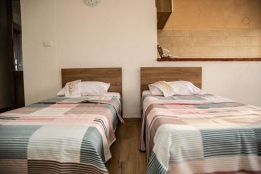 تختخواب و صبحانه Sarah Apartments