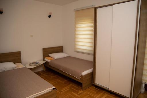 تختخواب و صبحانه Sarah Apartments