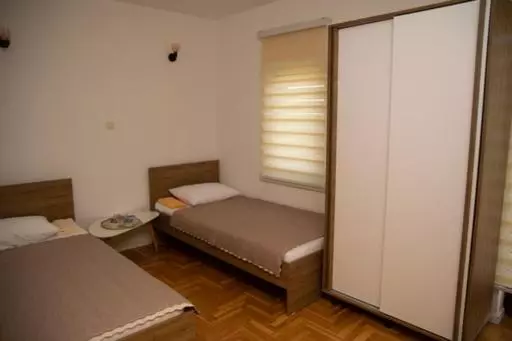 تختخواب و صبحانه Sarah Apartments
