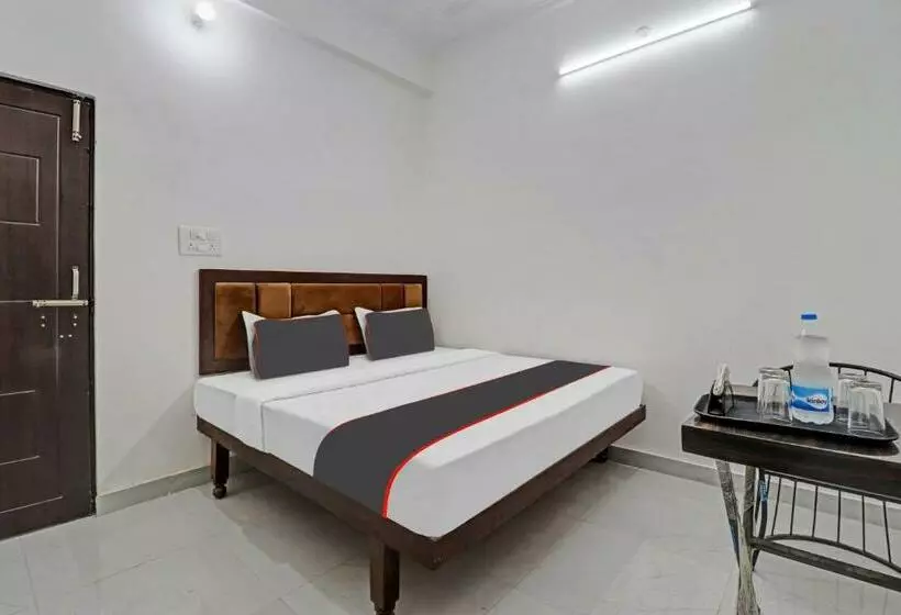 ホテル Oyo Flagship 81127 Chaudhary Guest House Restaurant