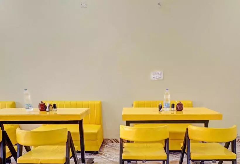 ホテル Oyo Flagship 81127 Chaudhary Guest House Restaurant