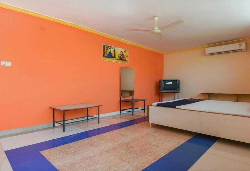 Hotell Oyo Flagship 81136 Renuka Lodging And Boarding