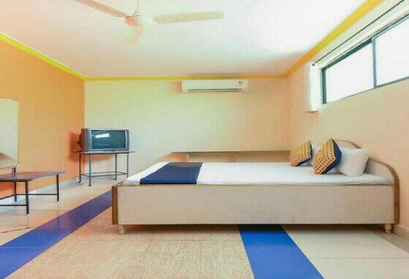 Hotell Oyo Flagship 81136 Renuka Lodging And Boarding