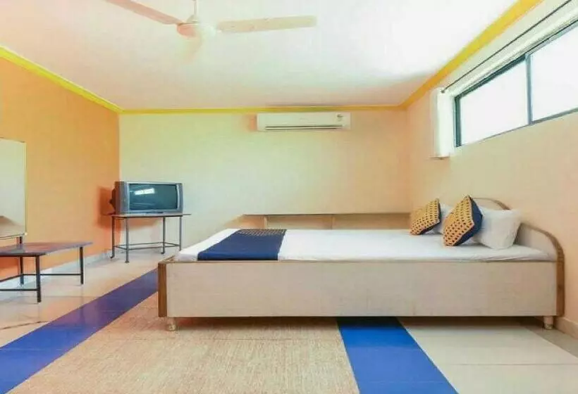 ホテル Oyo Flagship 81136 Renuka Lodging And Boarding