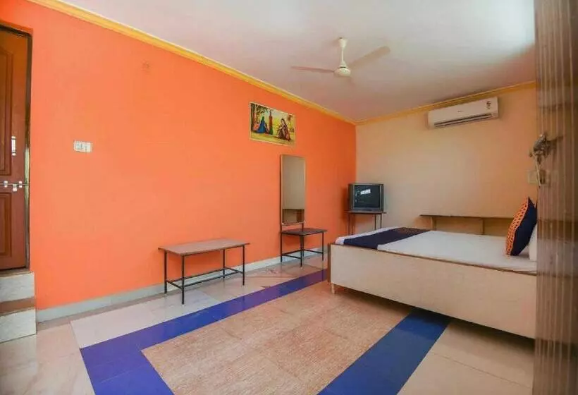 ホテル Oyo Flagship 81136 Renuka Lodging And Boarding