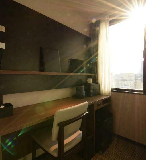 ホテル Sanrriott Osaka Hommachi