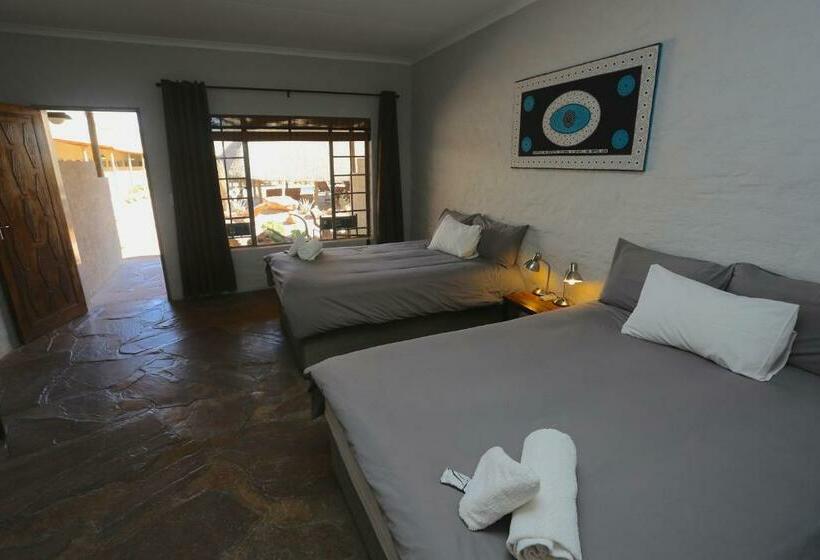 Отель Solitaire Lodge