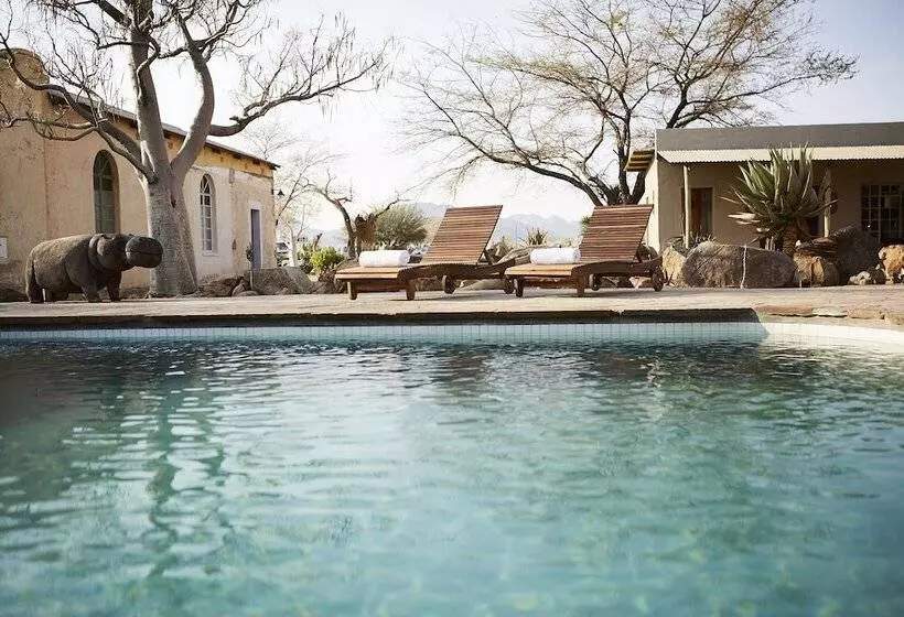 Hotelli Solitaire Lodge