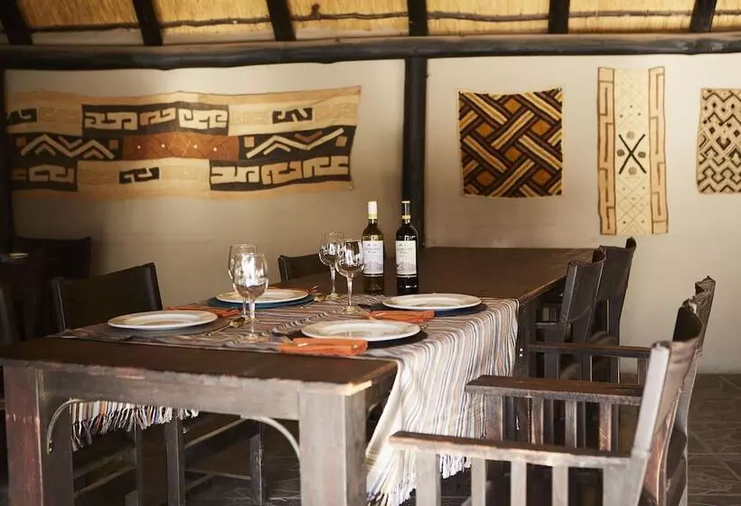 Hotelli Solitaire Lodge