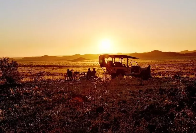 Hotelli Solitaire Lodge